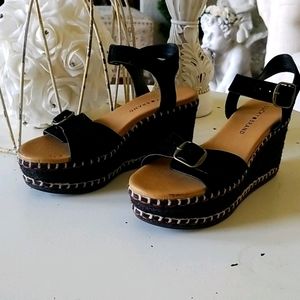 NWOB Lucky Brand wedge sandals